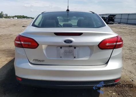 2016 Ford Focus S z USA, uszkodzony, nr VIN 1FADP3E27GL232960